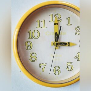 RARE Vintage 1980s Retro Yellow 10” Crayola Crayon Wall Clock Armatron Quartz